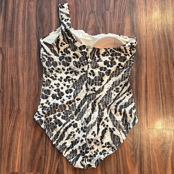 NWOT Amoressa Sierra Leone Gemini One Piece - Picture 10 of 16